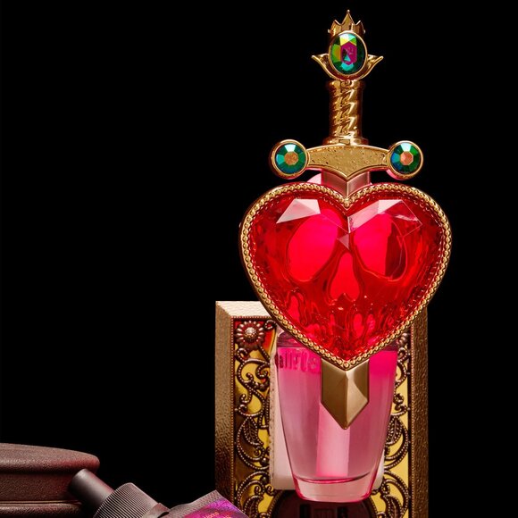 NWT Evil Queen Pierced Heart Scent Control™ Nightlight - Picture 1 of 5